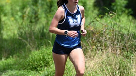 Why Cross Country is the Perfect Balance of Competition and Fun: Explained by the Women’s Team Captains