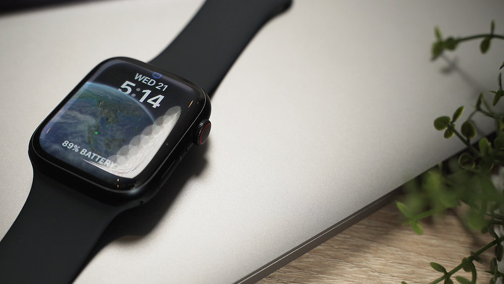 Watch Modiles Apple Watch Series 8 Review: Should You Get It? | Tech360.tv