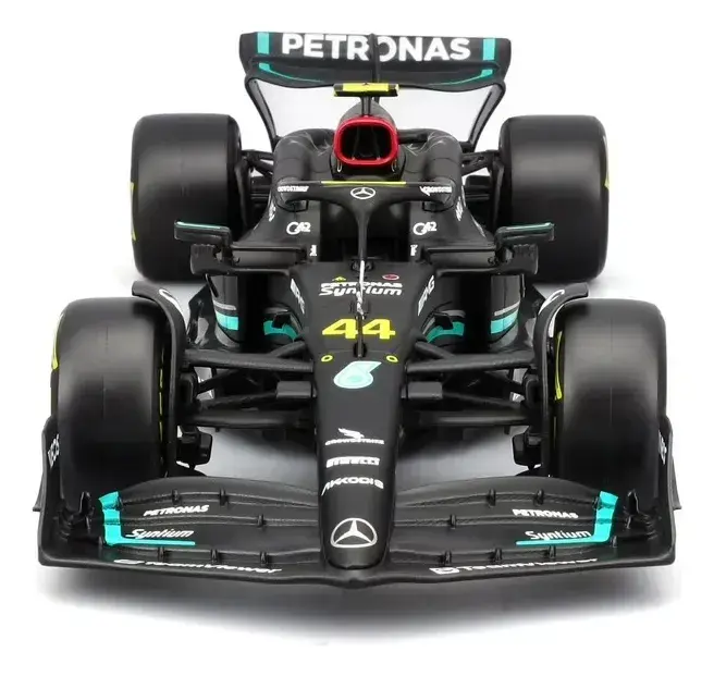 Miniatura: Coches Carreras F1 Burago 1:24 Con Figuras De Conductor Mercedes