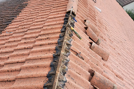 Artisan Couvreur Lemoine Refection faitage toit