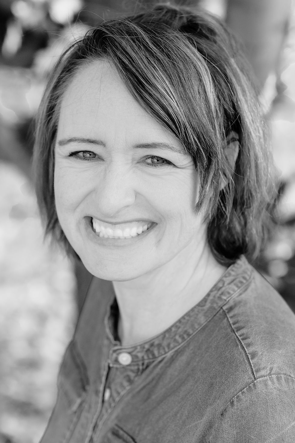 Photo portrait of new Hobeck author, Stacey Murray
