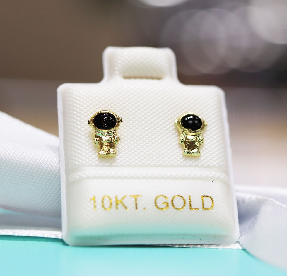 BOB190 Broquel oro 10k Astronauta