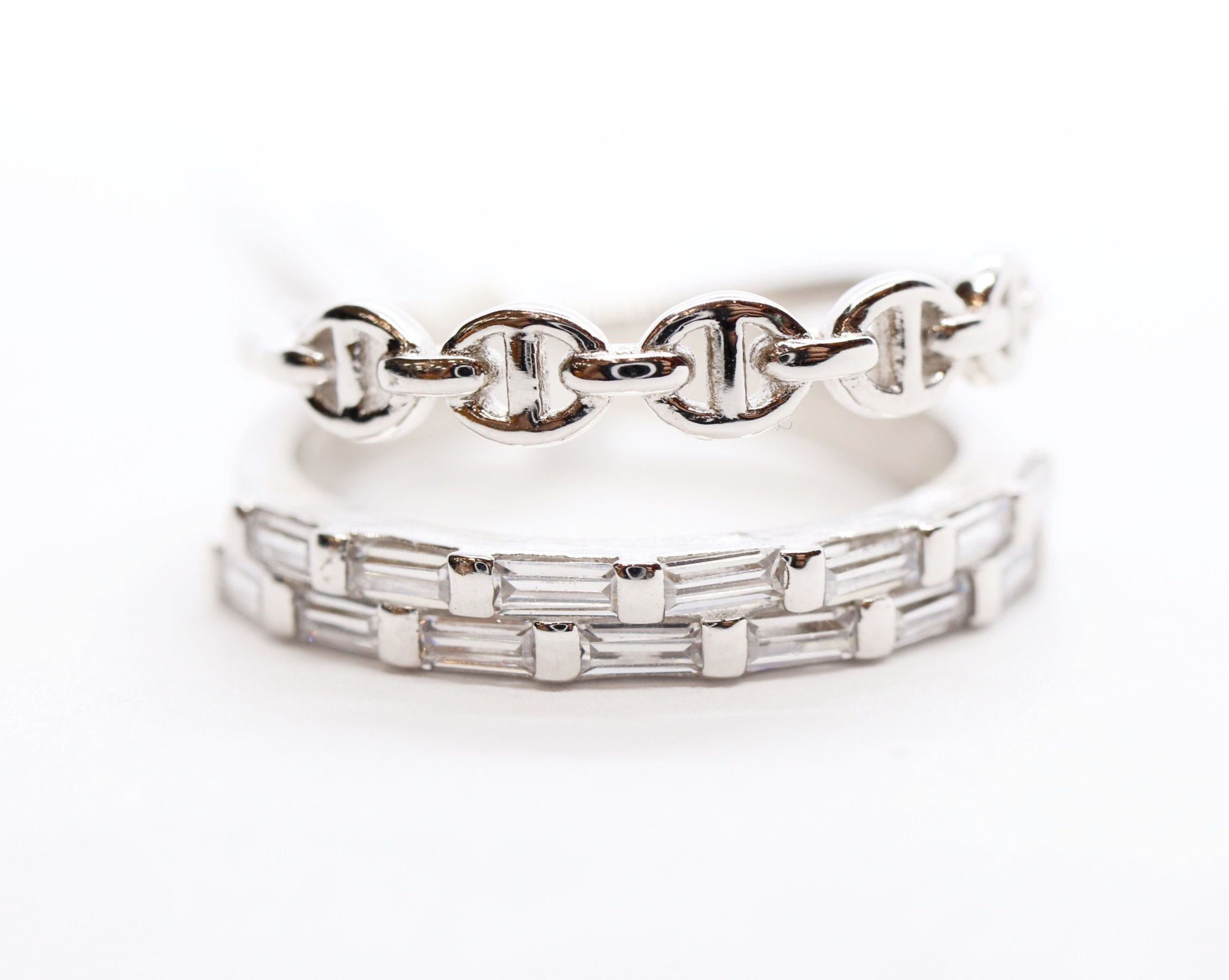 PRS232855 Anillo Doble Plata .925 con Baño de Rodio y Zirconias