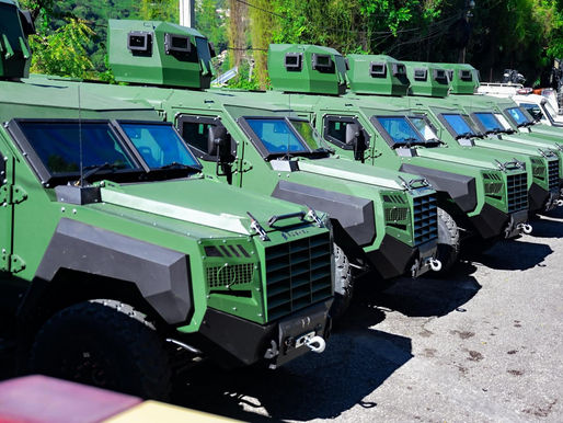 Haïti : La remise de blindés aux FAd’H, « symbole d’un nouveau départ », selon la Primature