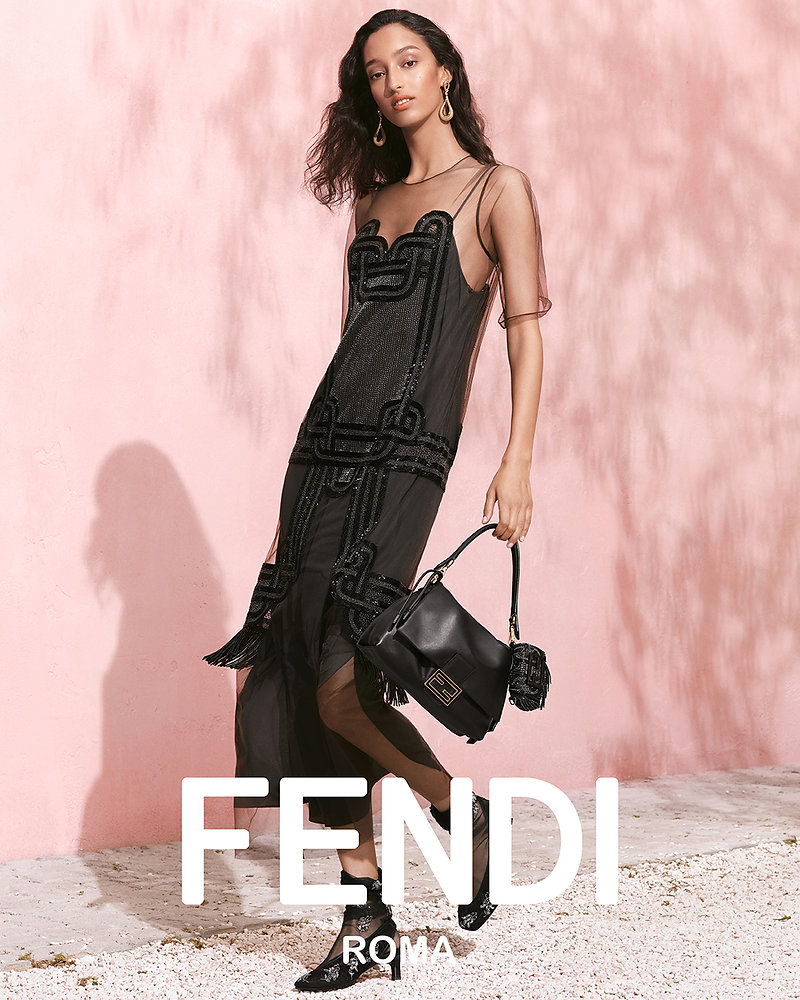 FENDI ブラウス★新品 ★ First Look At The 2025 @fendi Winter Collection At the @saks Fifth