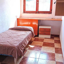 One of the single Bedrooms