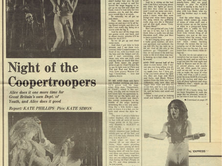 Alice Cooper (September 20, 1975) – “Night of the Coopertroopers” Concert Review – New Musical Express