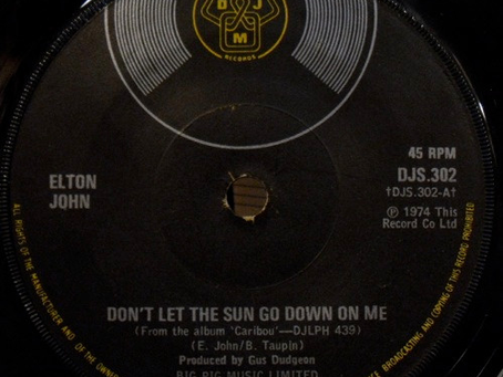 Elton John (24 May 1974) Don't Let The Sun Go Down On Me - 7" Single UK