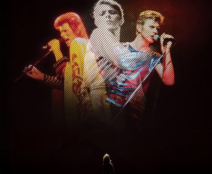 🔘 David Bowie: You’re Not Alone