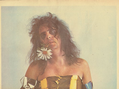 Alice Cooper (September 30, 1972) – “Alice Cooper Centrefold” Feature - Disc