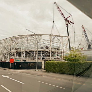 Neuseeland mit dem Wohnmobil - Südinsel, Christchurch: Christchurch. Sylvestermorgen - Abfahrt nach Greymouth über den Arthur´s Pass - Stadion/Vogelnest