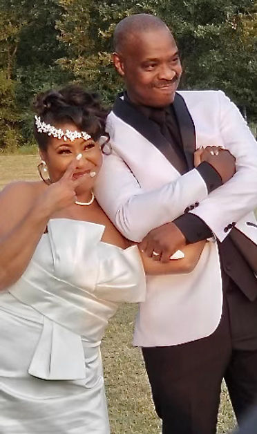 Bride and Groom at Vassé Rendezvous
