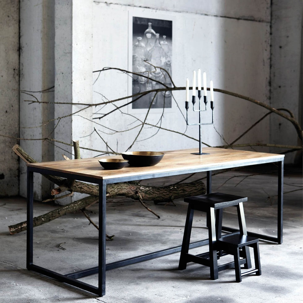 Thumbnail: Industriële eettafel