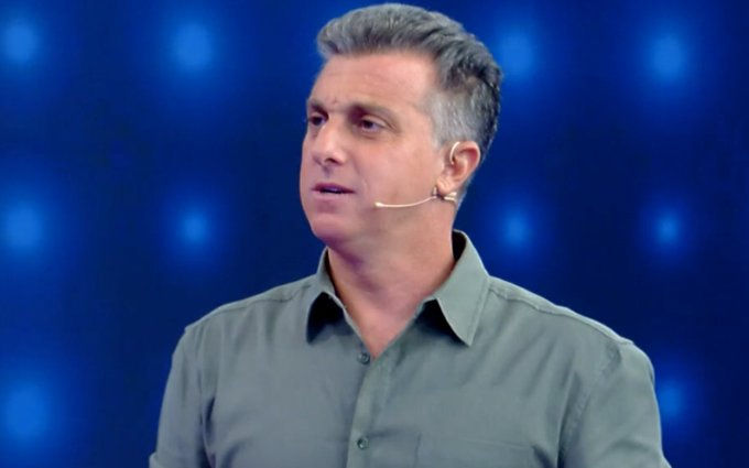 Estreia de Luciano Huck aos domingos deverá ser adiantada.