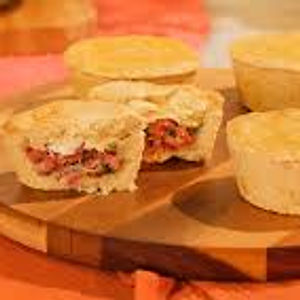 Empada de Calabresa com Queijo