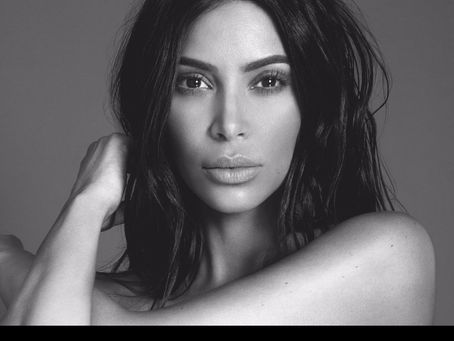 A nova fragrância de Kim Kardashian fez um recorde de US$ 10 milhões em um dia.