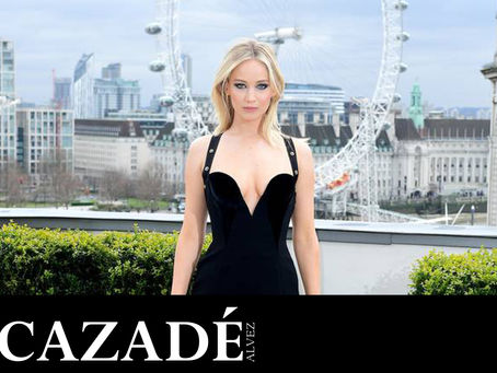 Jennifer Lawrence - Respondeu que não era Feminista seu vestido.