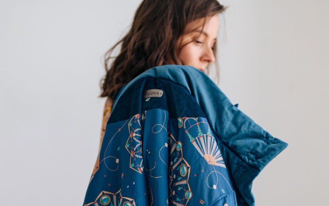 Осінь з MAKOVA: колекція велюрових бомберів та джинсових суконь