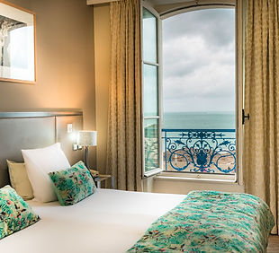 __CANDIDECAMERA_WEB_CHAMBRE-353-SUPERIEURE-VUE-MER_SEB_1968-HDR-f9a39506.jpeg