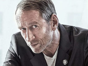 Per Holknekt aktuell med en ny bok och föreläsning