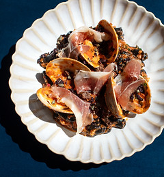Leo Food Fresh Coastal Seafood Photo Taken by Neal Santos