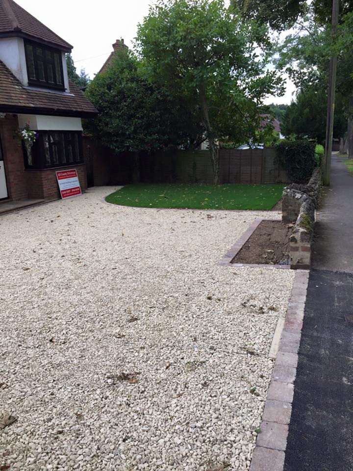 Cream Shingle Driveway