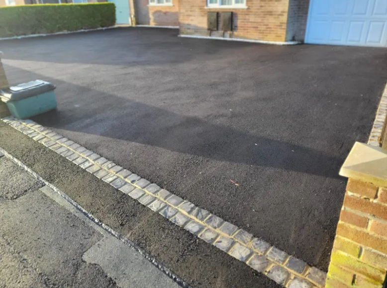 Tarmacadam 