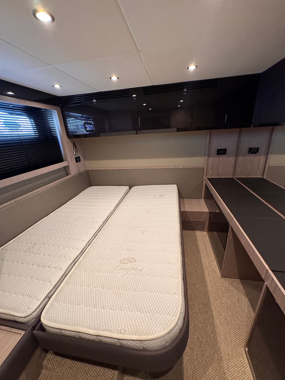 Miniatura: AZIMUT ATLANTIS 51