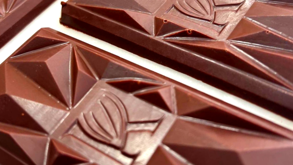 Barra de chocolate oscuro