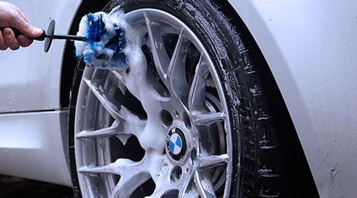 lavegem-automotiva-limpa-roda.jpg