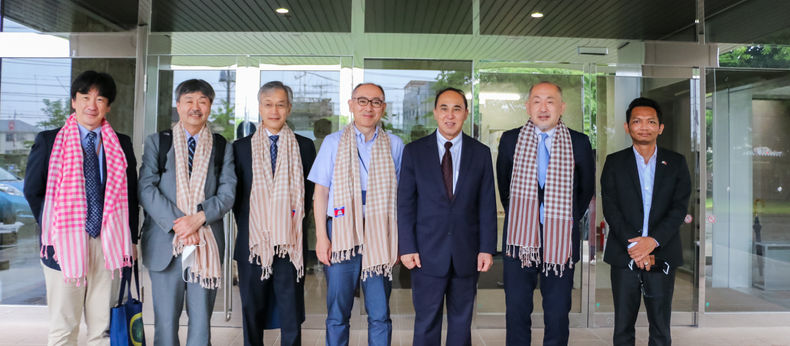 Accompany Ambassador to give lecture at Utsunomiya University