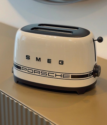tostapane smeg x porsche.jpeg