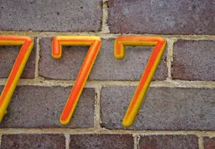 777 NUMBER MEANING: KNOW WHY IT APPEARS EVERYWHERE