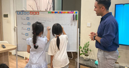 Trung tâm tiếng Anh trẻ em Đại Mỗ: Phụ huynh nên lựa chọn như thế nào?
