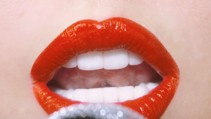 MILEY LIPS GIF.gif
