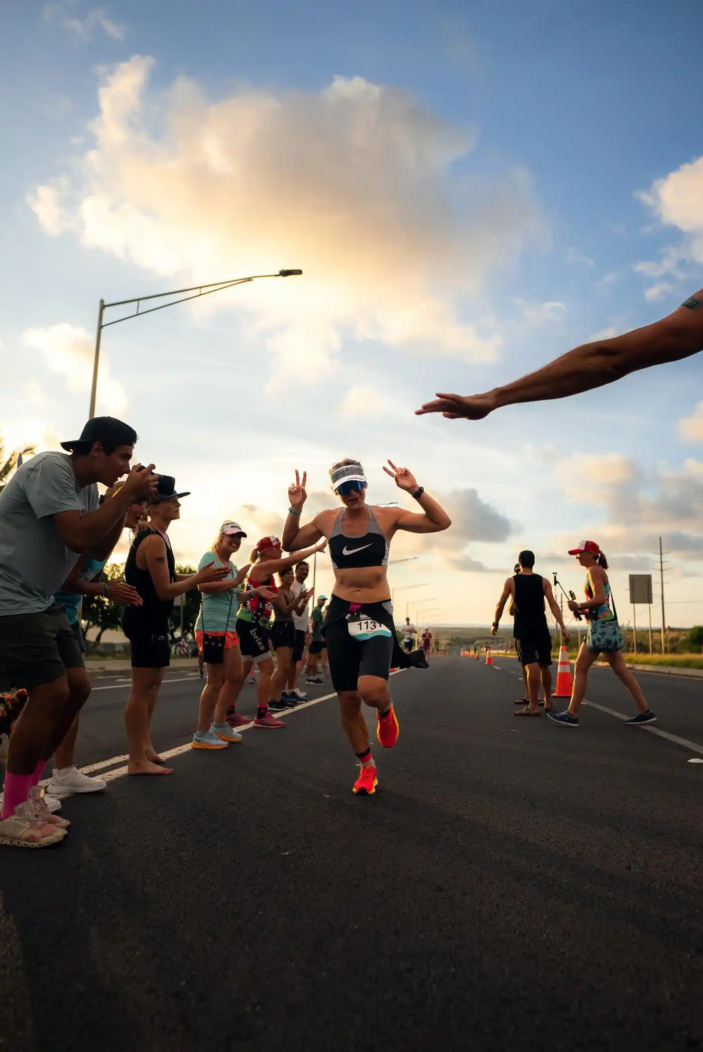 Athletin auf der Laufstrecke des Ironman Hawaii