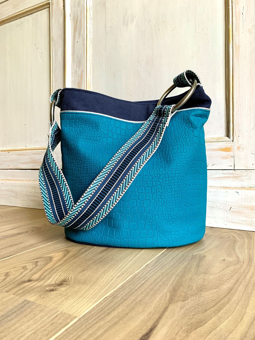 Sac seau pour femme en simili cuir turquoise