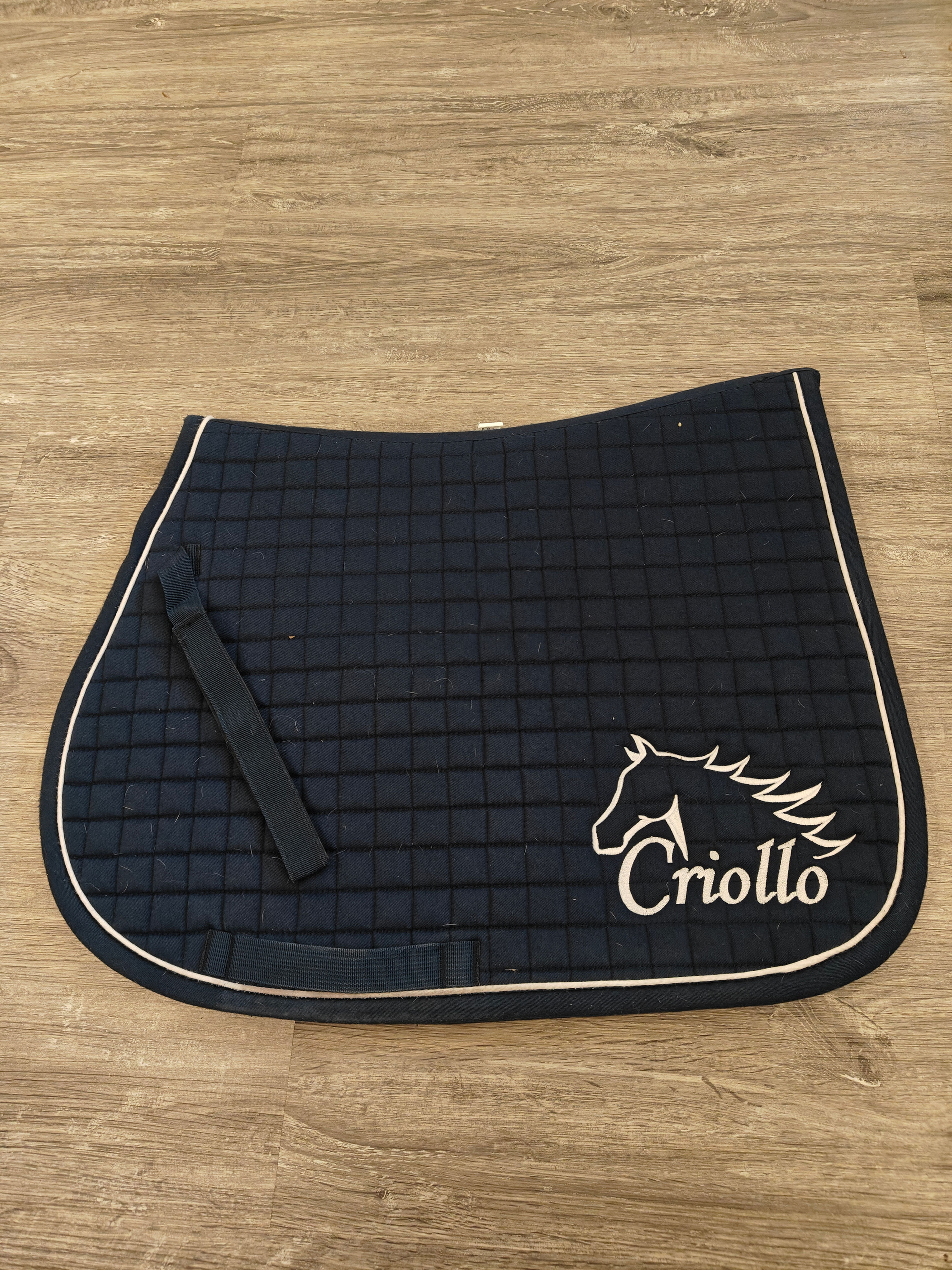 Navy estehuopa Criollo-logolla, pony