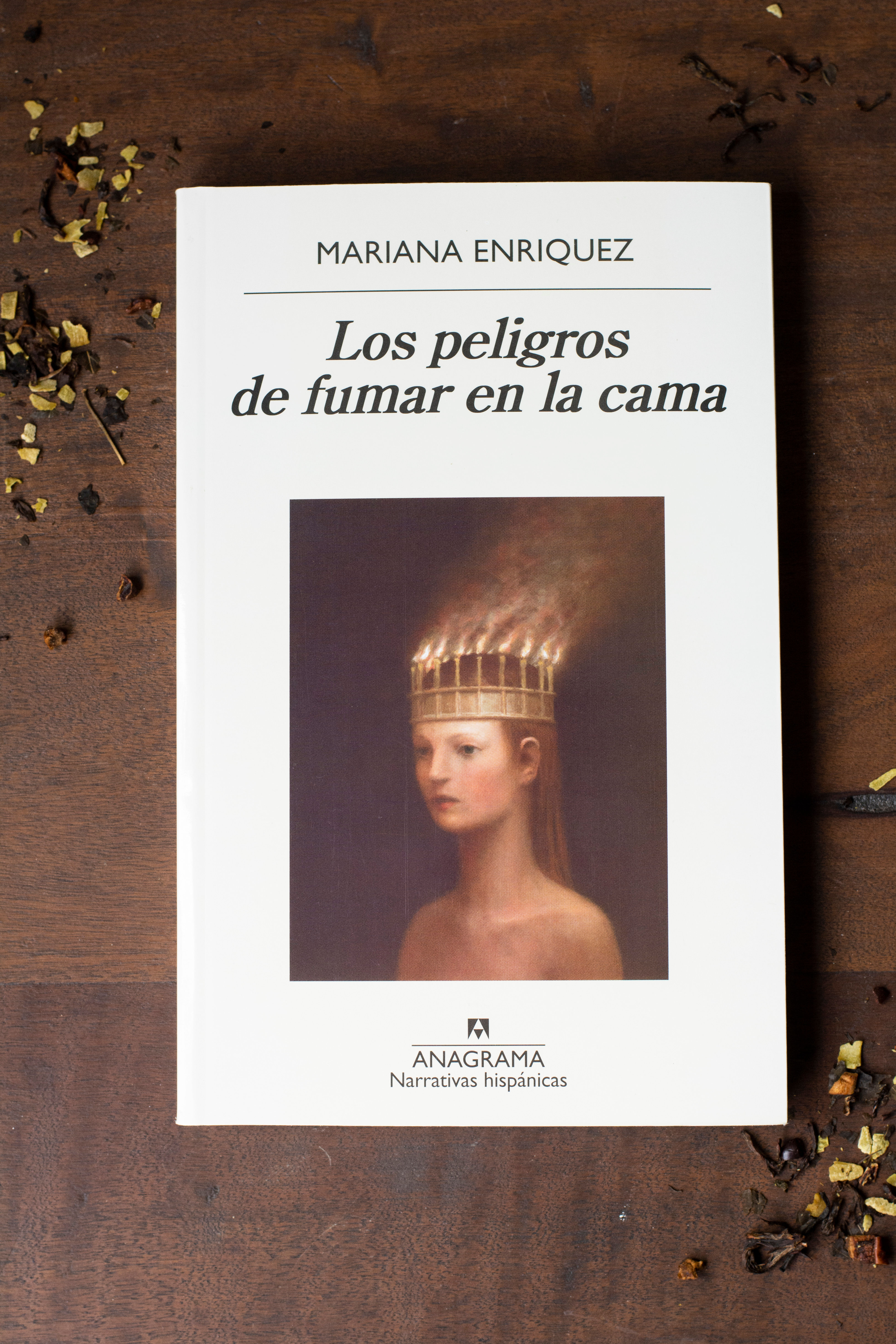 Los peligros de fumar en la cama - Mariana Enriquez