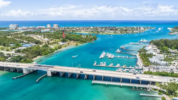 This Florida Beach Has The Clearest Waters In The South