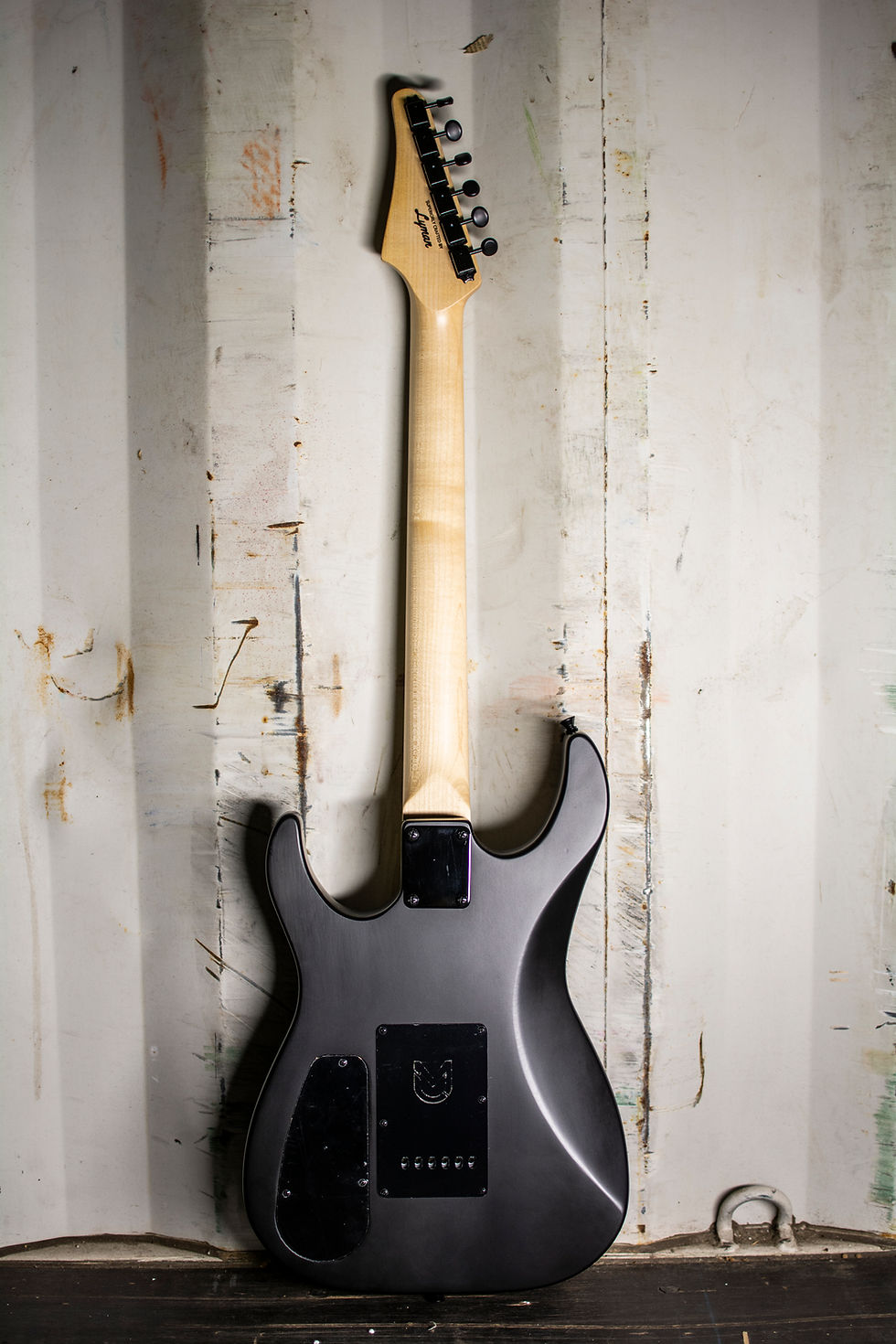 Thumbnail: LS-400 HSS S-Style Electric Guitar