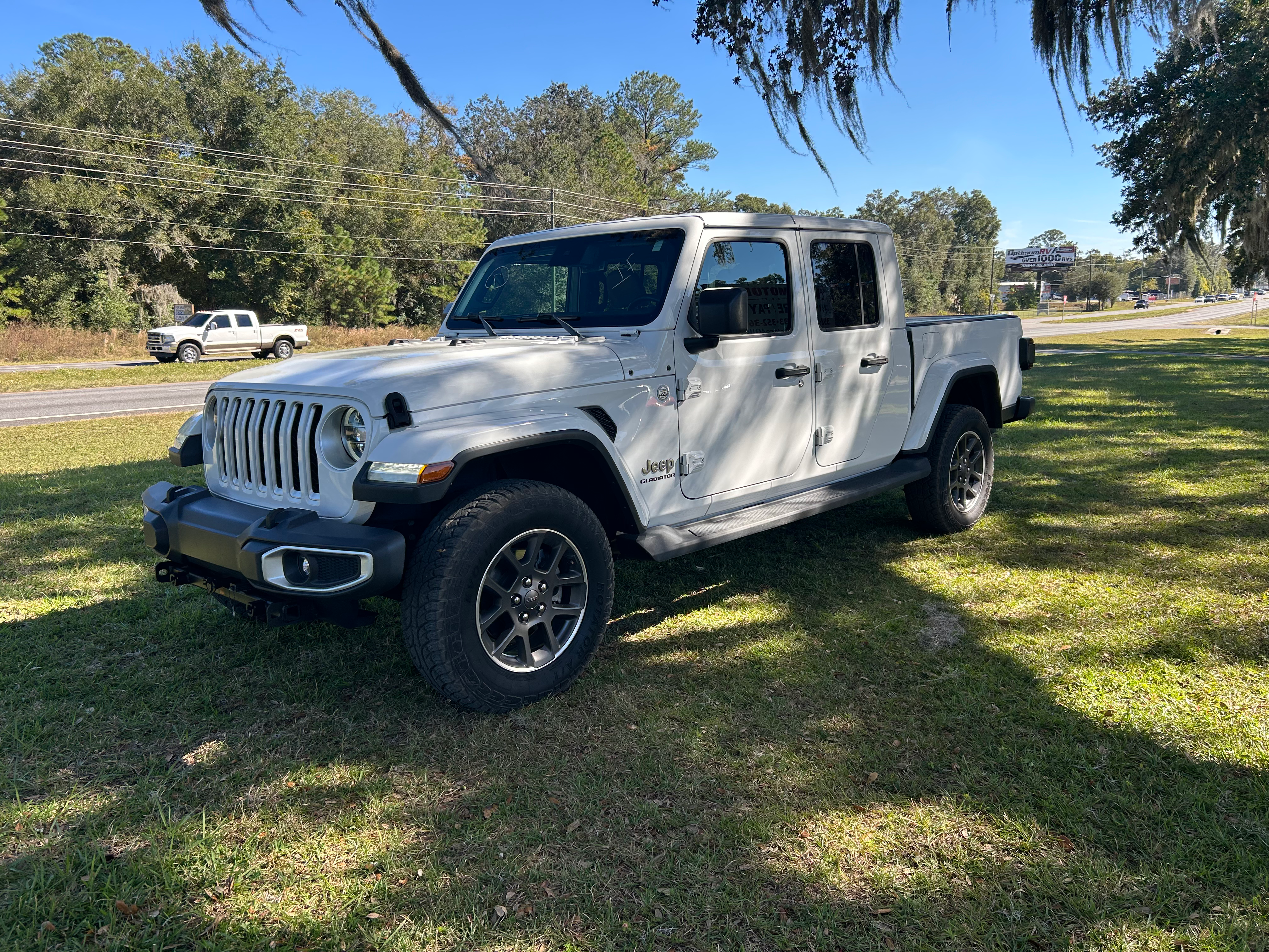 2020 Jeep Gladiator Overland's photo