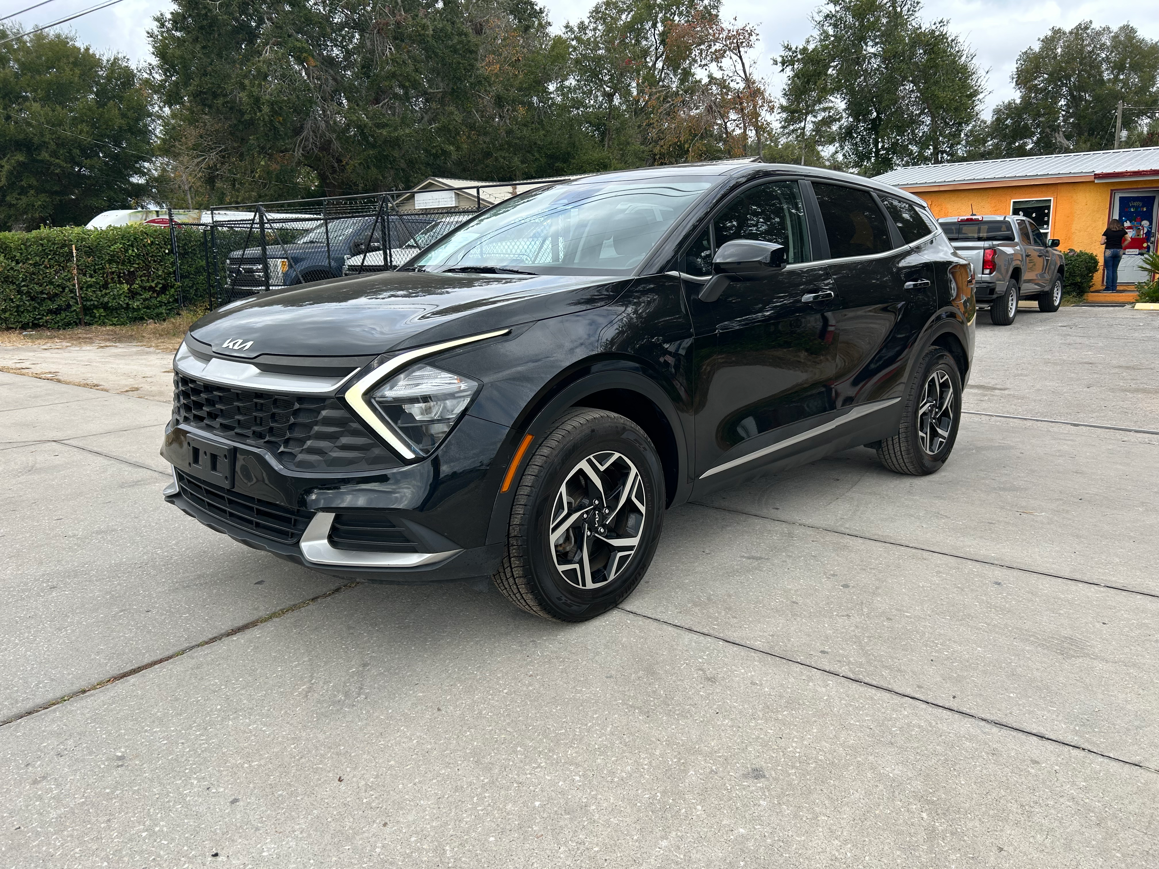 2023 Kia Sportage LX's photo