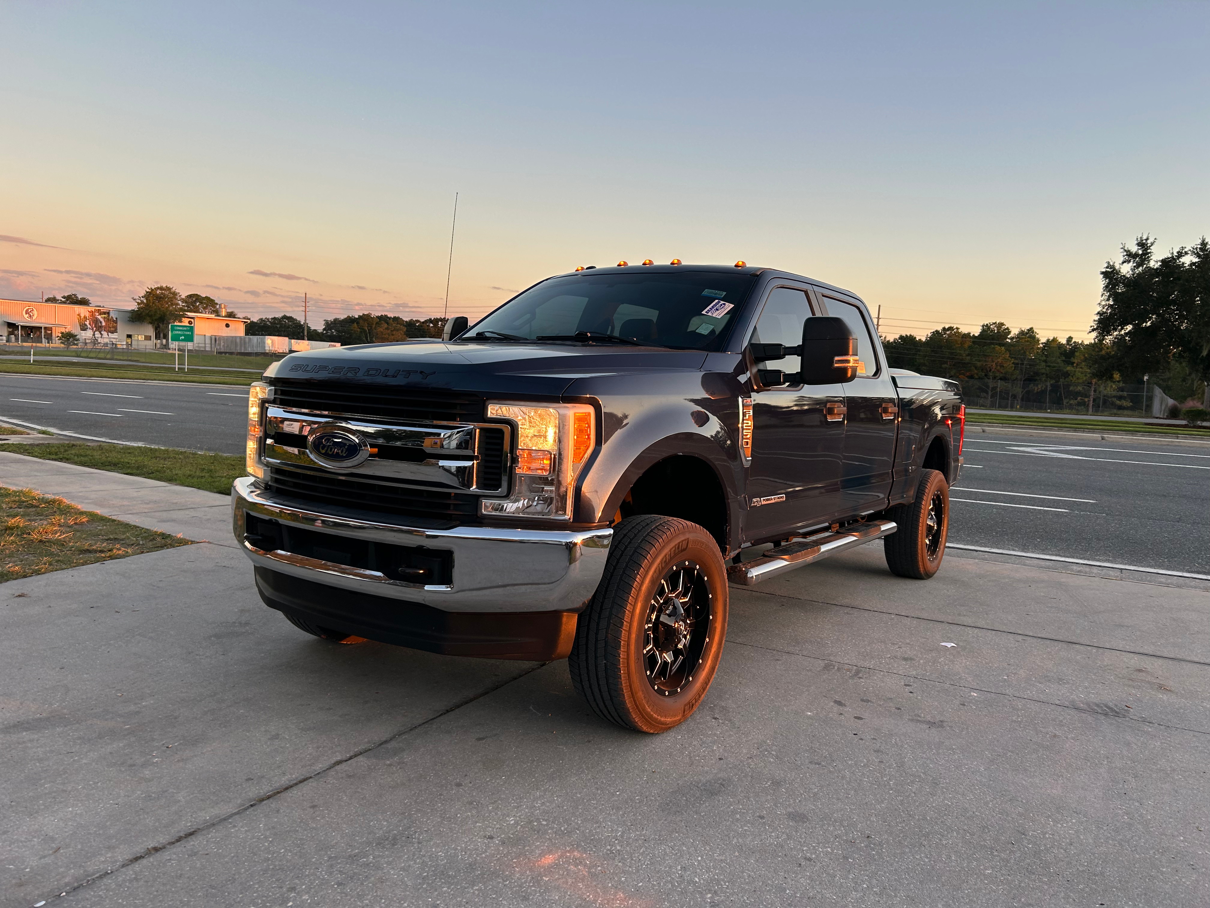2017 Ford F-250 Super Duty XL's photo
