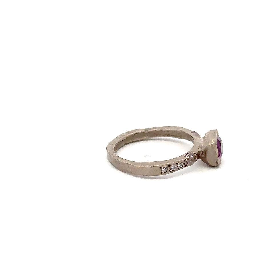 Miniature : Bague Saphir rose et diamants pourpres