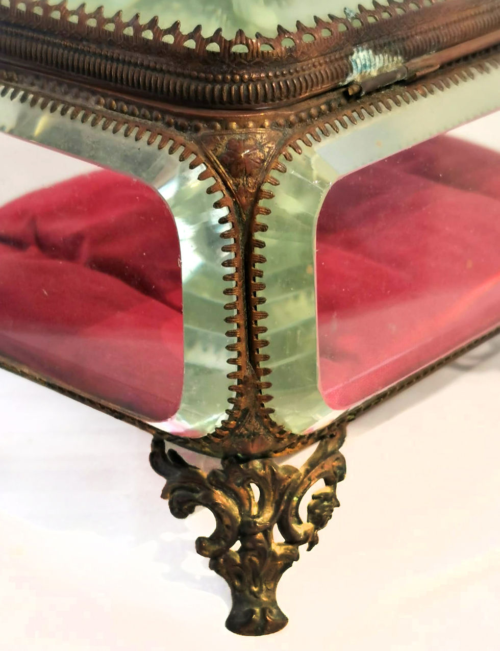 Thumbnail: French Crystal Jewellery Trinket - 1900s Ormolu (16.5cm)