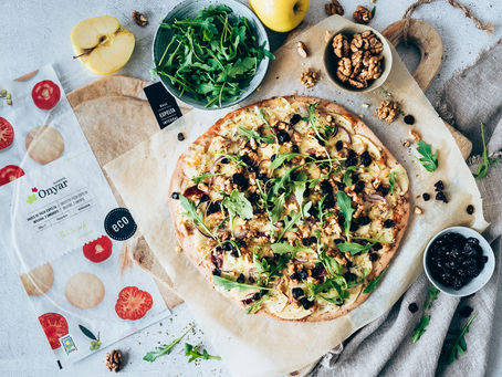 Recepta de pizza amb poma i gorgonzola, remolatxa, nous i nabius