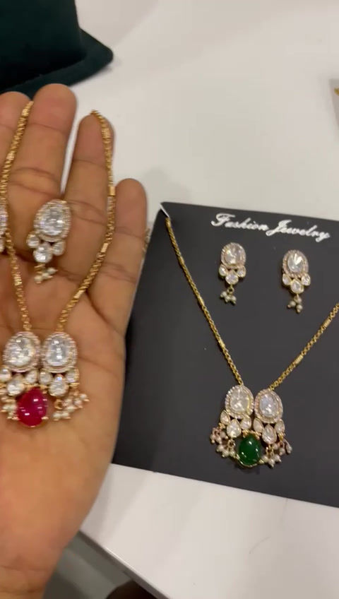 Thumbnail: Polki Kundan Pendant Set - P0132