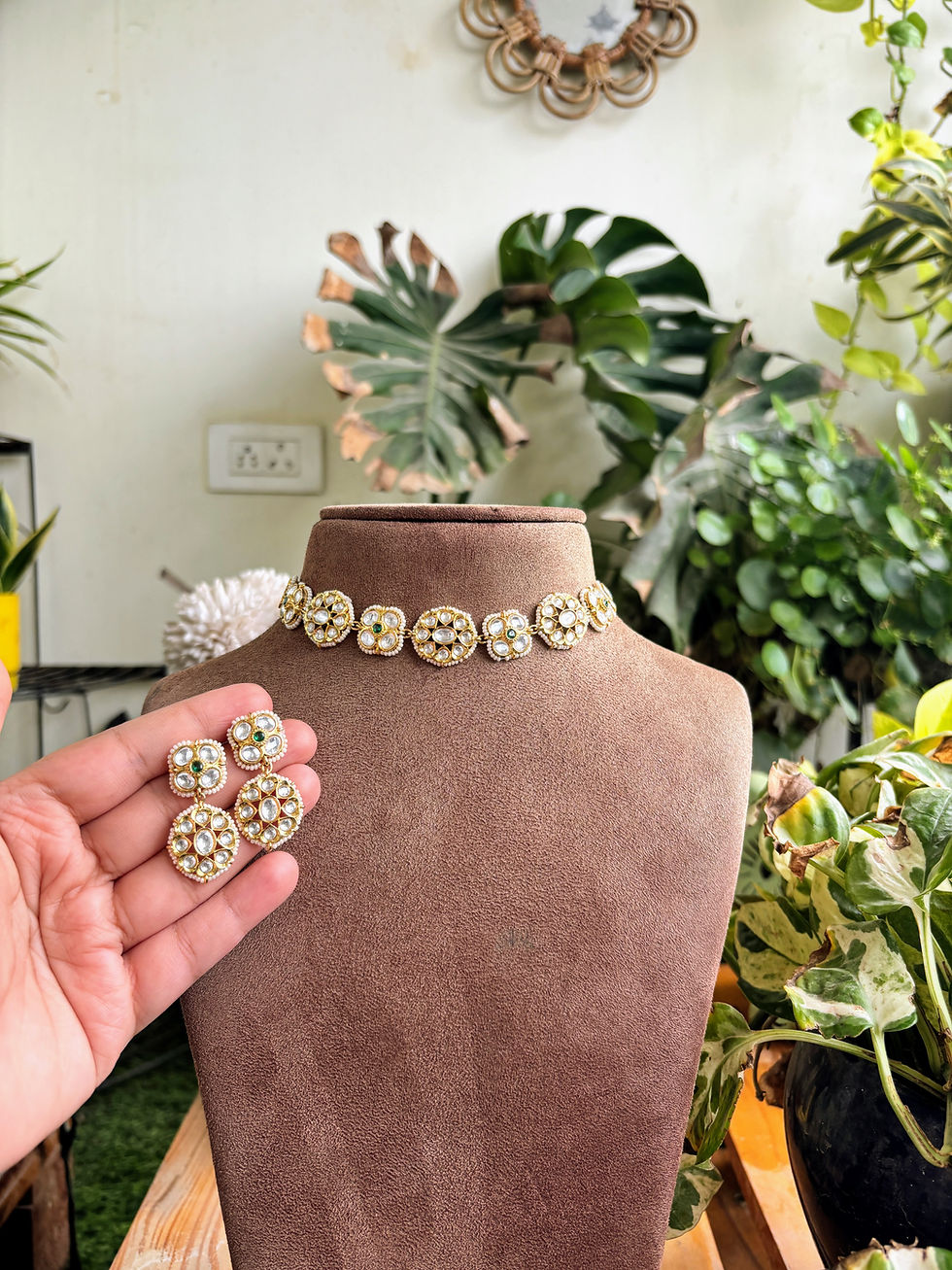 Thumbnail: Fine Polki Choker Set - P0217
