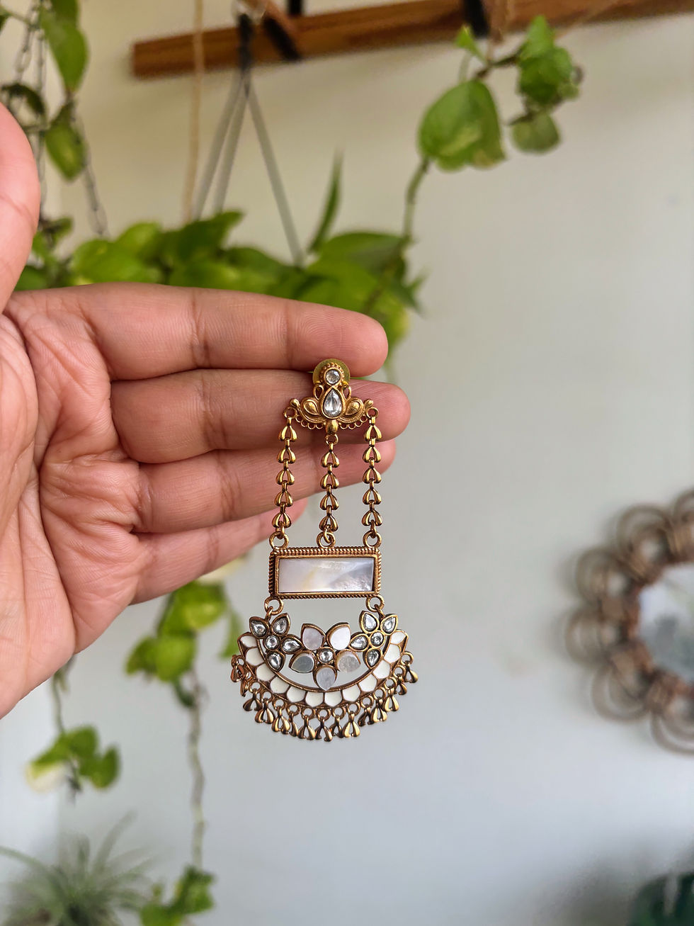 Thumbnail: Delicate Flower Earrings - P0497